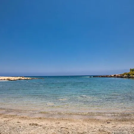 빌라 Picture This, Enjoying Your Holiday In A Luxury 5 Star Villa In Paralimni, For Less Than A Hotel, Paralimni Villa 1310