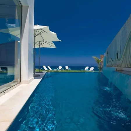 빌라 Picture This, Enjoying Your Holiday In A Luxury 5 Star Villa In Paralimni, For Less Than A Hotel, Paralimni Villa 1310