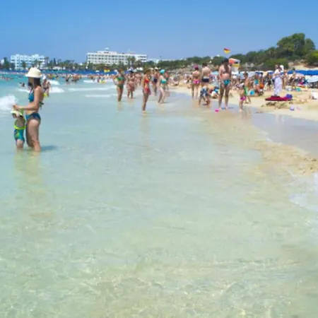 빌라 Picture This, Enjoying Your Holiday In A Luxury 5 Star Villa In Paralimni, For Less Than A Hotel, Paralimni Villa 1310 프로타라스