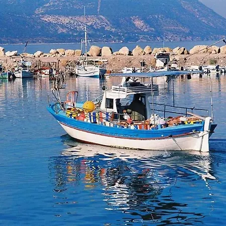 Picture This, Enjoying Your Holiday In A Luxury 5 Star Villa In Paralimni, For Less Than A Hotel, Paralimni Villa 1310 Βίλα